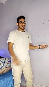 Snapshot of ETHAN_DRAVEN chatting on 10.08.25 ETHAN DRAVEN online show from 10.08.25