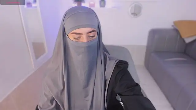 salma arabicc online show from 10.15.25