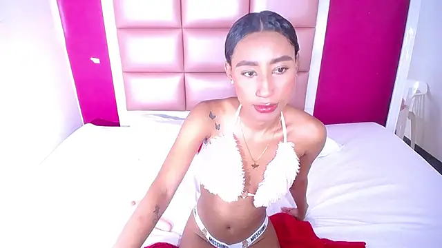 tiny sarah1 online show from 03.04.25