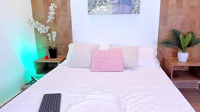 isabella winkler online show from 12.14.25