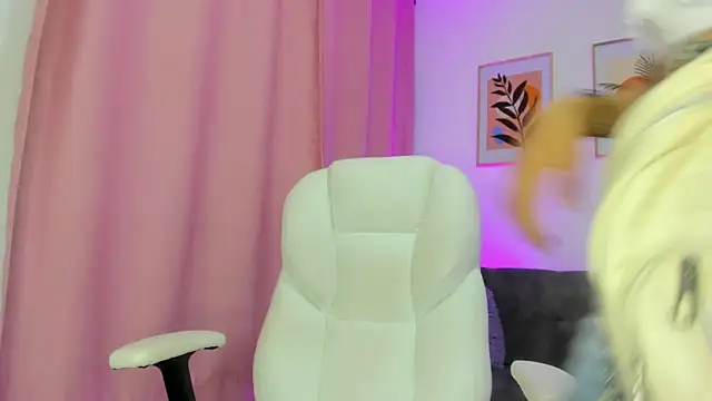 gaaby foxx online show from 04.16.26