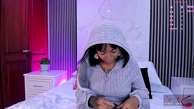SarahLynn7 online show from 06.21.26