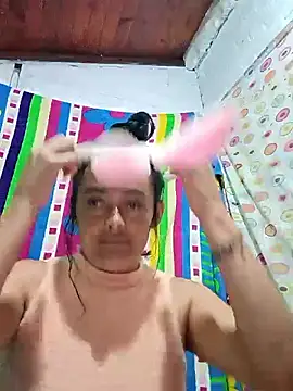 Snapshot of sarayulith chatting on 02.22.26 sarayulith online show from 02.22.26