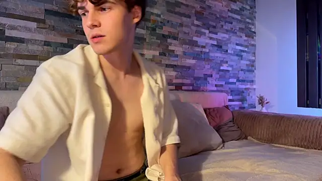 Aurora 5 online show from 11.25.25