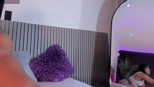 adalinarusell  online show from 04.16.26