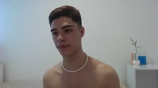 juanes puthee online show from 03.21.25