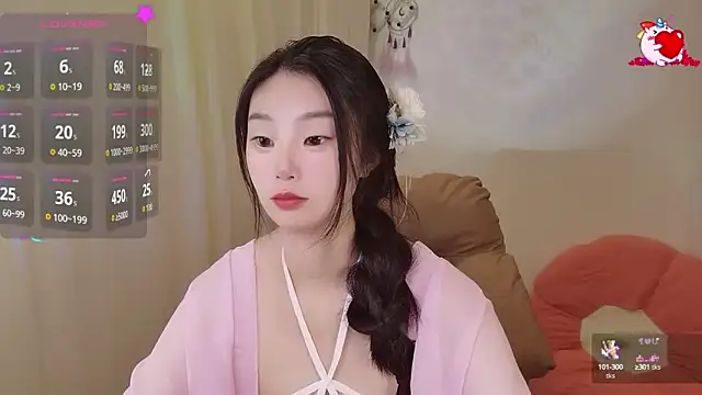 Snapshot of shaovu chatting on 10.18.25 shaovu online show from 10.18.25