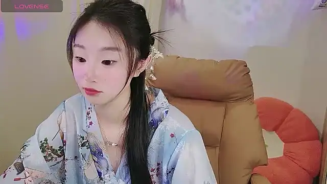 Snapshot of shaovu chatting on 11.19.25 shaovu online show from 11.19.25