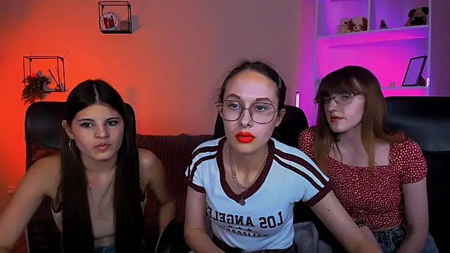 mona cloud online show from 11.11.25