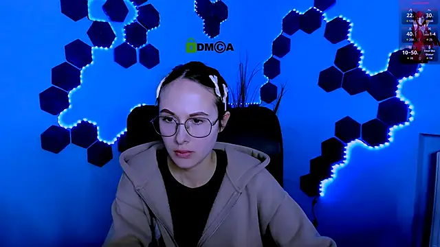 Snapshot of mona_cloud chatting on 02.14.26 mona cloud online show from 02.14.26