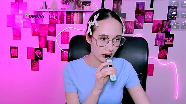 mona cloud online show from 04.30.26