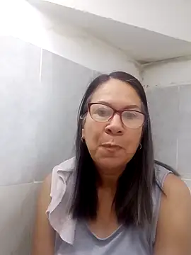 victoria wayne online show from 10.05.25