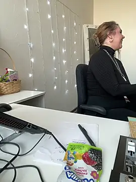 Juicy PeachLux online show from 03.07.25