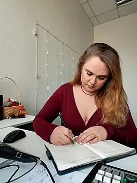 Juicy PeachLux online show from 09.14.25