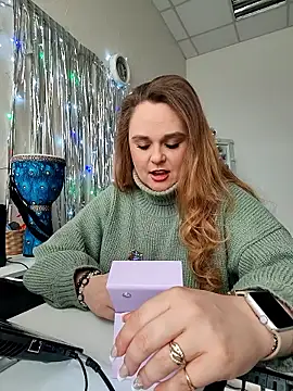 Juicy PeachLux online show from 01.17.26