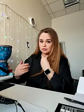 Juicy PeachLux online show from 02.18.26