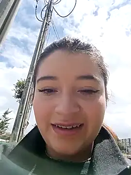 Karina Leon online show from 12.04.25