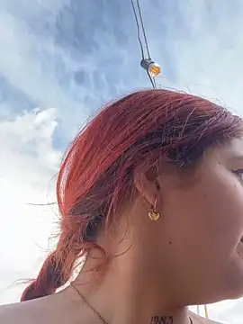 Karina Leon online show from 01.17.26