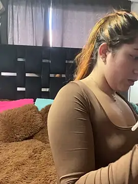 Karina Leon online show from 04.18.26