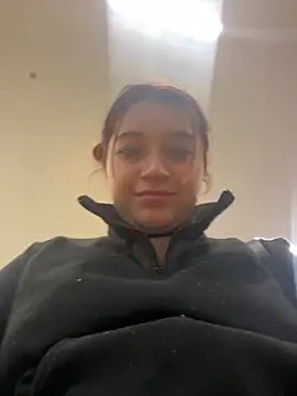 Karina Leon online show from 05.06.26