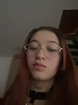 Karina Leon online show from 05.28.26