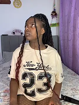 Snapshot of Kennya__ chatting on 09.27.25 Kennya online show from 09.27.25