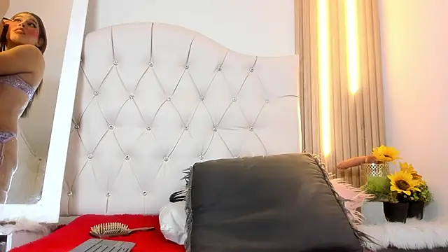 Alexa Bravva online show from 10.02.25