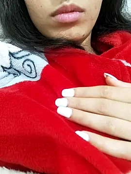 Snapshot of saraaxx1 chatting on 11.28.25 saraaxx1 online show from 11.28.25