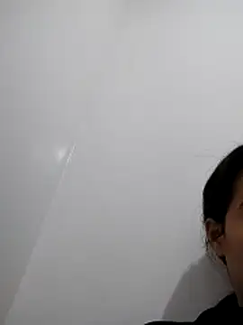 Snapshot of saraaxx1 chatting on 12.01.25 saraaxx1 online show from 12.01.25