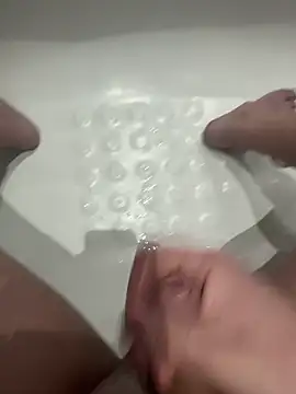 Snapshot of chrisssssss24 chatting on 03.07.25 chrisssssss24 online show from 03.07.25