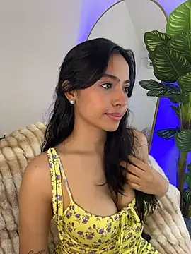 Snapshot of _Emily_Thompson_ chatting on 03.18.26 Emily Thompson online show from 03.18.26