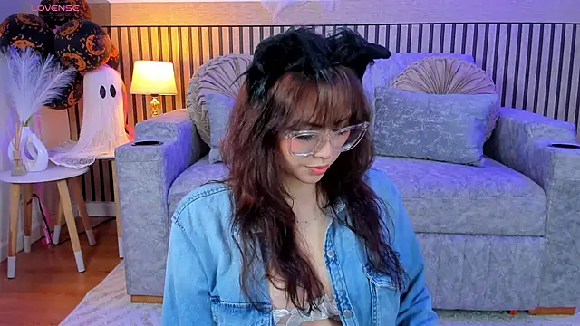 aleska winter online show from 10.19.25