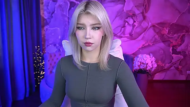 SelenaIris online show from 09.26.25