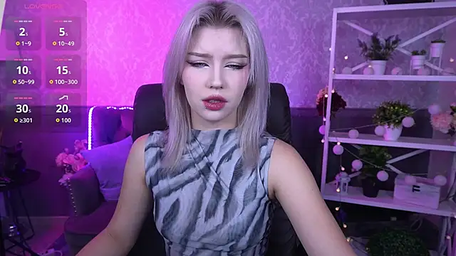 SelenaIris online show from 10.12.25