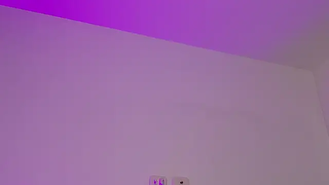 isahilton1 online show from 01.31.26