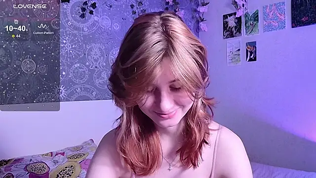 Snapshot of Cute_Cate404 chatting on 11.19.25 Cute Cate404 online show from 11.19.25