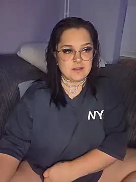 Saucy-Serenity online show from 10.02.25