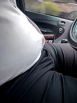 dam-her-boy online show from 10.21.25