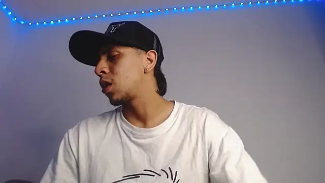 Monkey uchiha777 online show from 01.16.26