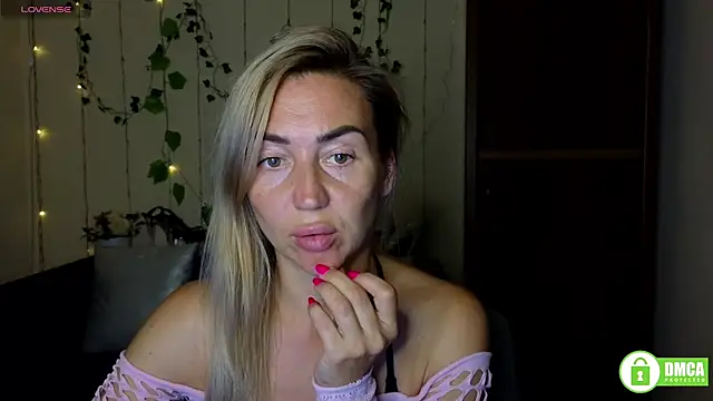 Kiss julli88I online show from 09.08.25