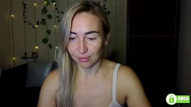 Kiss julli88I online show from 10.05.25