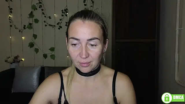 Kiss julli88I online show from 11.03.25