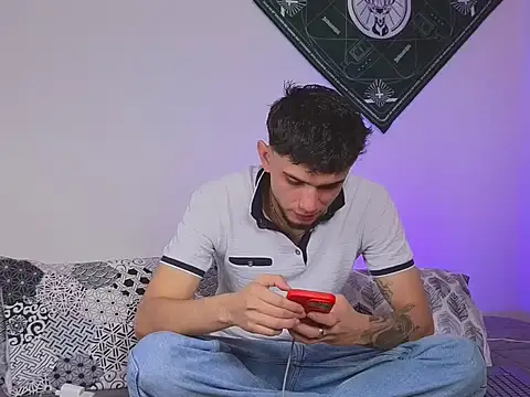 samevansx  online show from 10.03.25