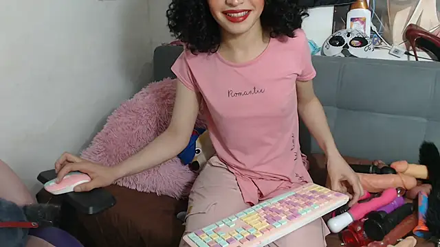 Amala Hott online show from 11.20.25