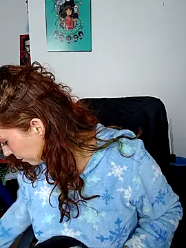 Luz delunaa online show from 04.18.26