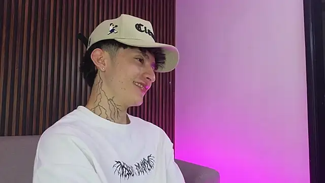 troy rouge online show from 09.10.25