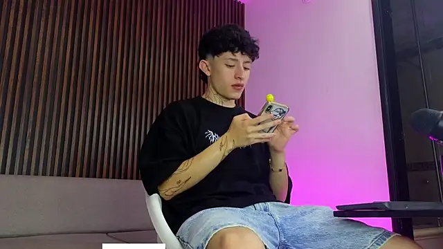 troy rouge online show from 09.17.25