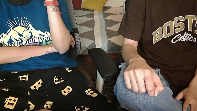 NaughtyThrouple007 online show from 02.09.26