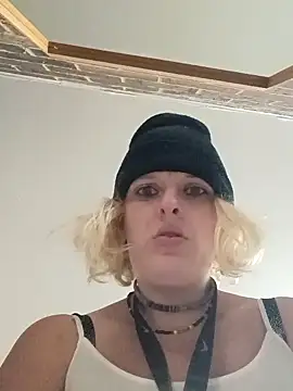 KITTYBOOBOOFUXX online show from 10.25.25