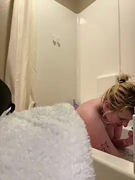 Snapshot of KITTYBOOBOOFUXX chatting on 03.13.26 KITTYBOOBOOFUXX online show from 03.13.26